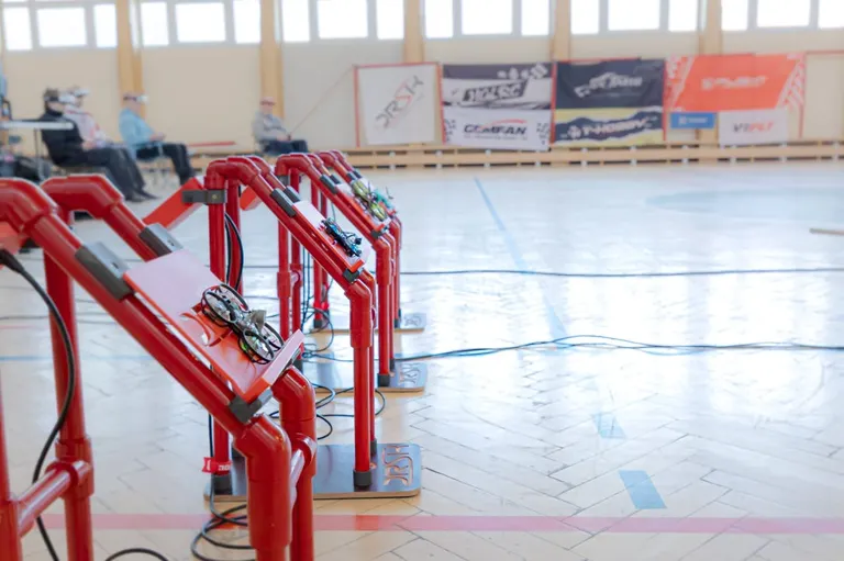 TinyWhoop Race 1